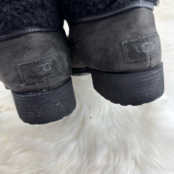 UGG Blayre Black Leather Suede Winter Boots size 12 Woman’s - Picture 4 of 13